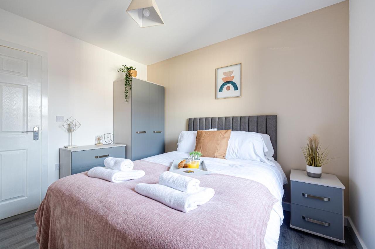 Top Floor Apartment With Private Balcony In Stockport Centre By Hass Haus エクステリア 写真