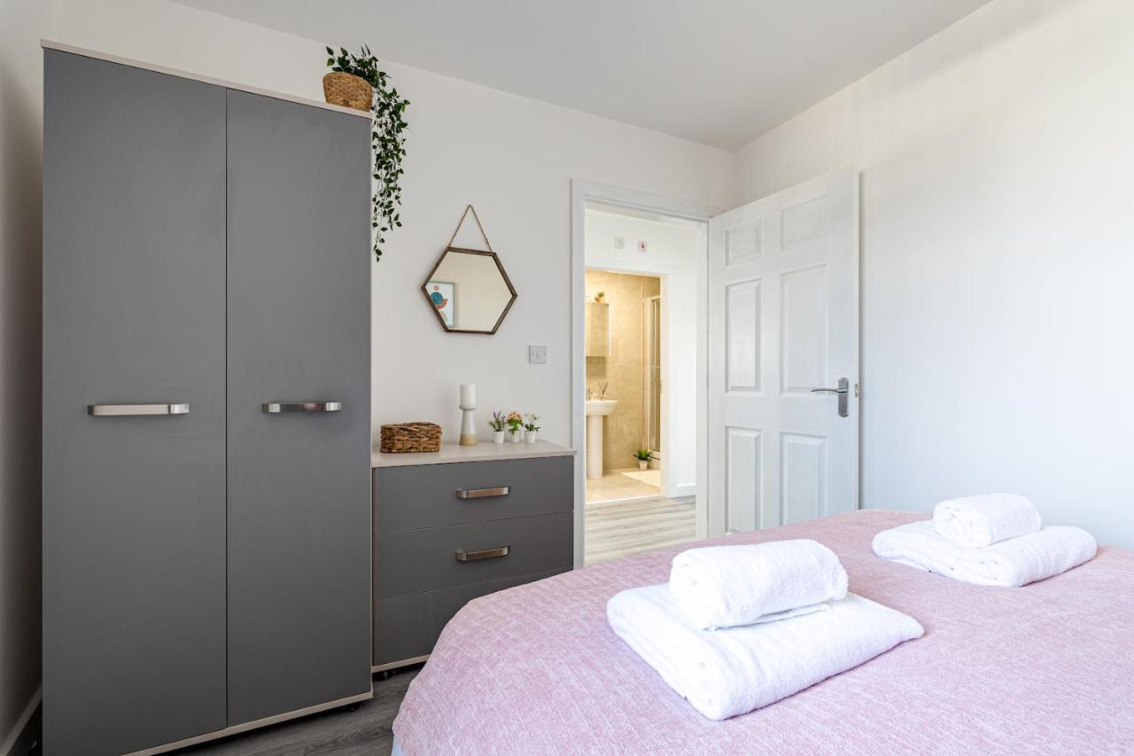 Top Floor Apartment With Private Balcony In Stockport Centre By Hass Haus エクステリア 写真