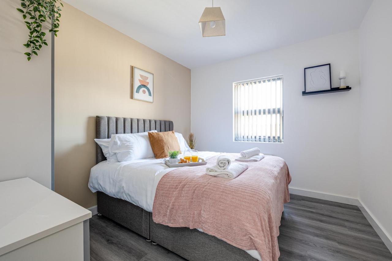 Top Floor Apartment With Private Balcony In Stockport Centre By Hass Haus エクステリア 写真