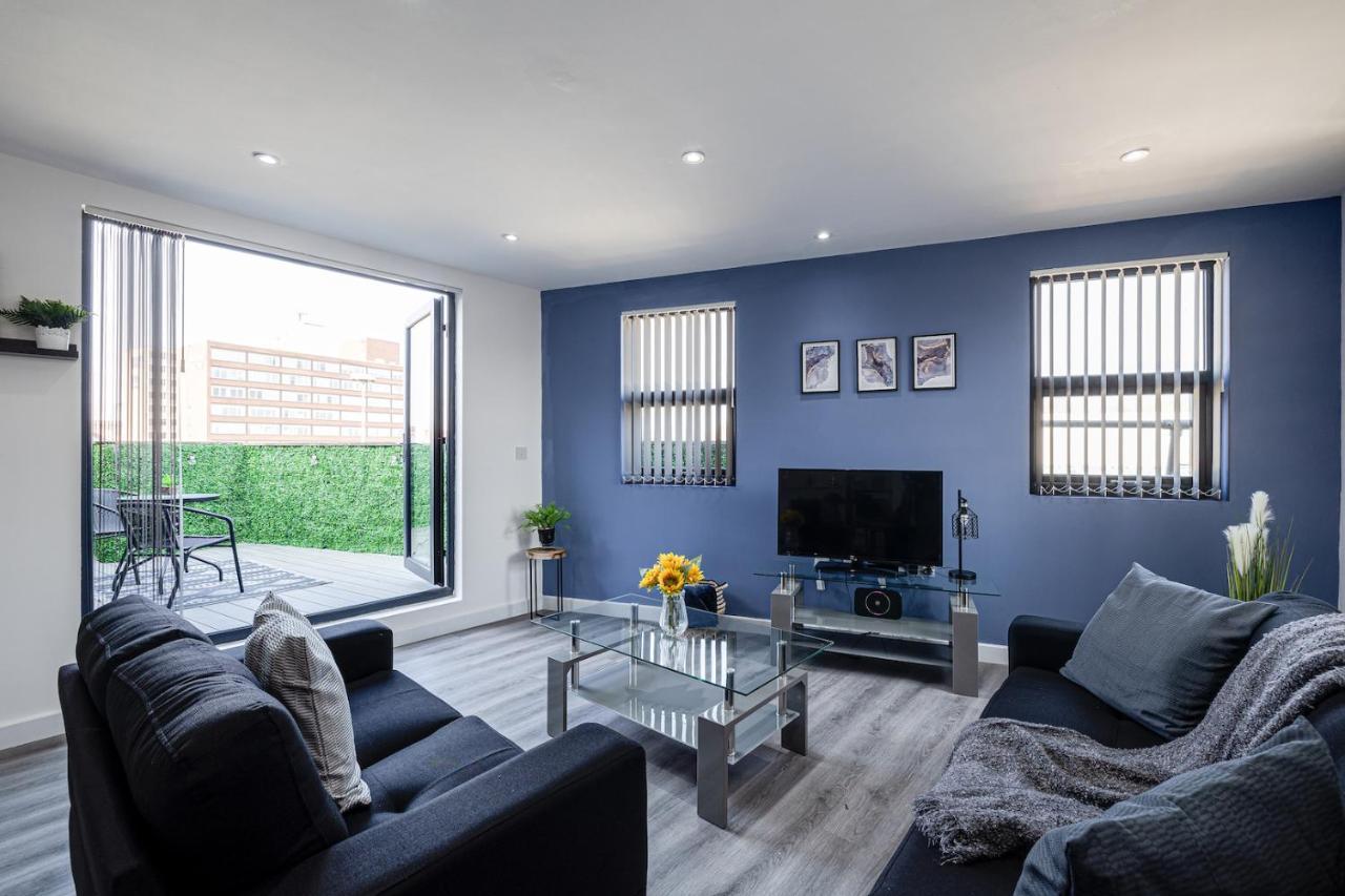 Top Floor Apartment With Private Balcony In Stockport Centre By Hass Haus エクステリア 写真