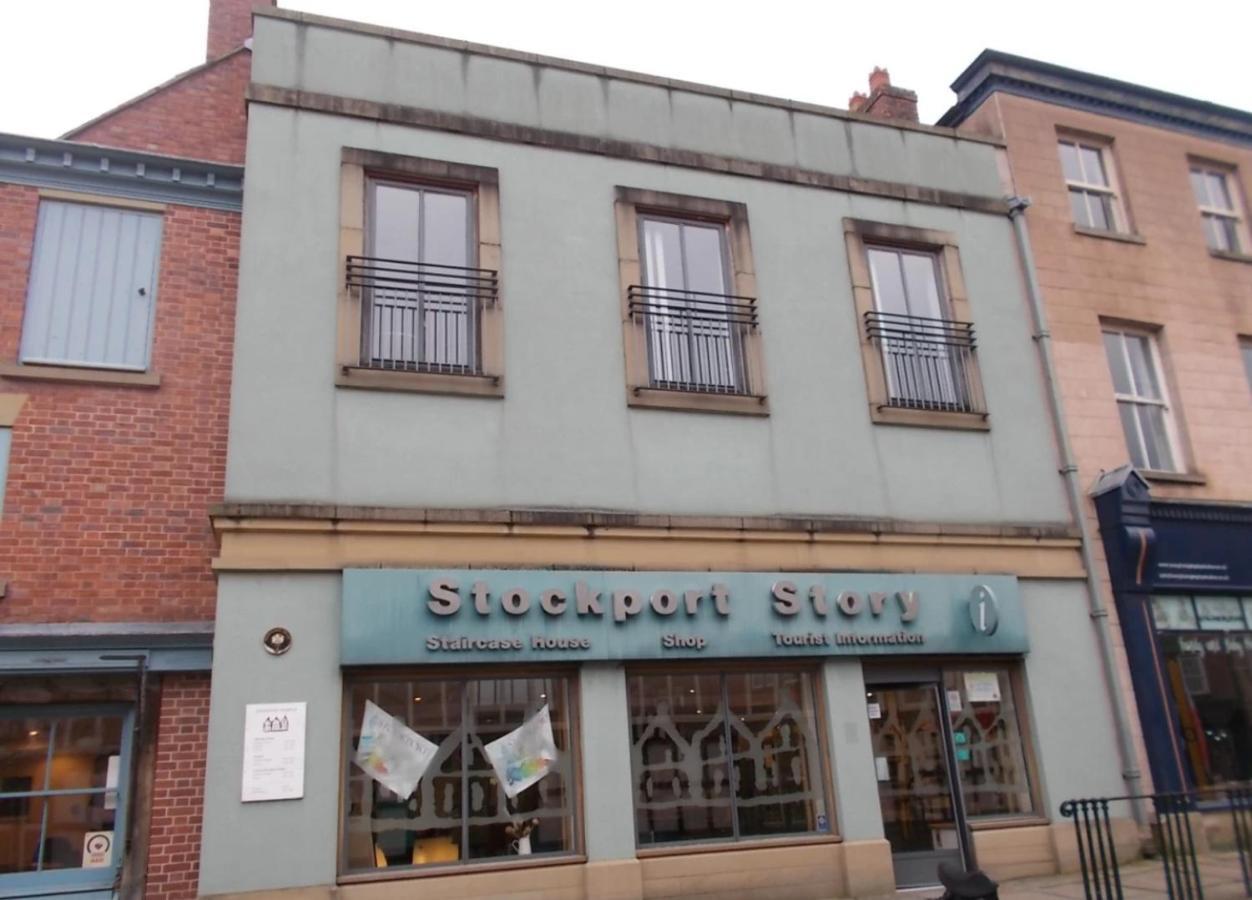 Top Floor Apartment With Private Balcony In Stockport Centre By Hass Haus エクステリア 写真