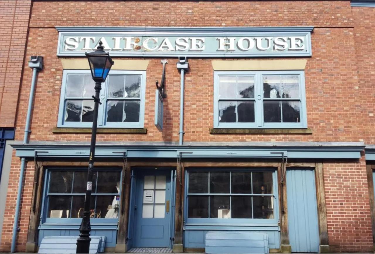 Top Floor Apartment With Private Balcony In Stockport Centre By Hass Haus エクステリア 写真