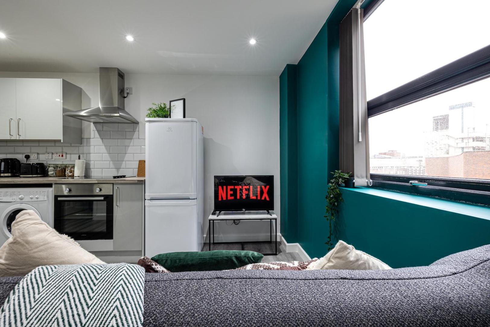 Top Floor Apartment With Private Balcony In Stockport Centre By Hass Haus エクステリア 写真